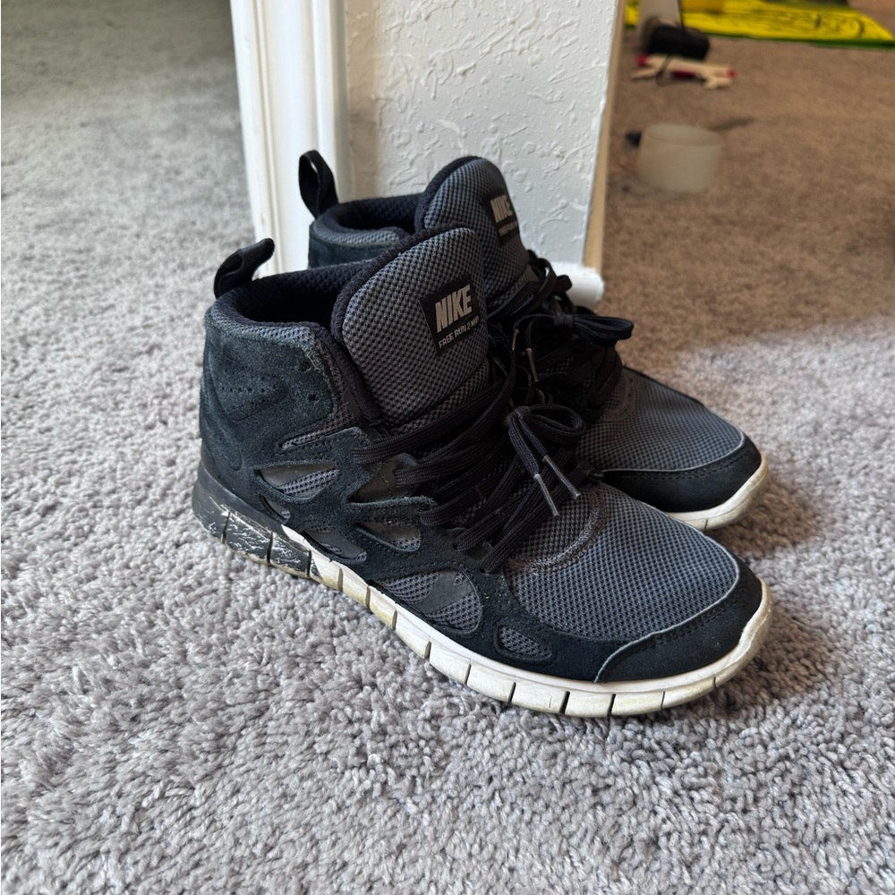 Nike sportswear free run 2.0 mid running workout walking hiking shoes